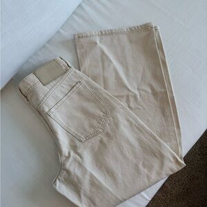 Banana Republic The Icon Classic Wide Leg Jean in Ecru